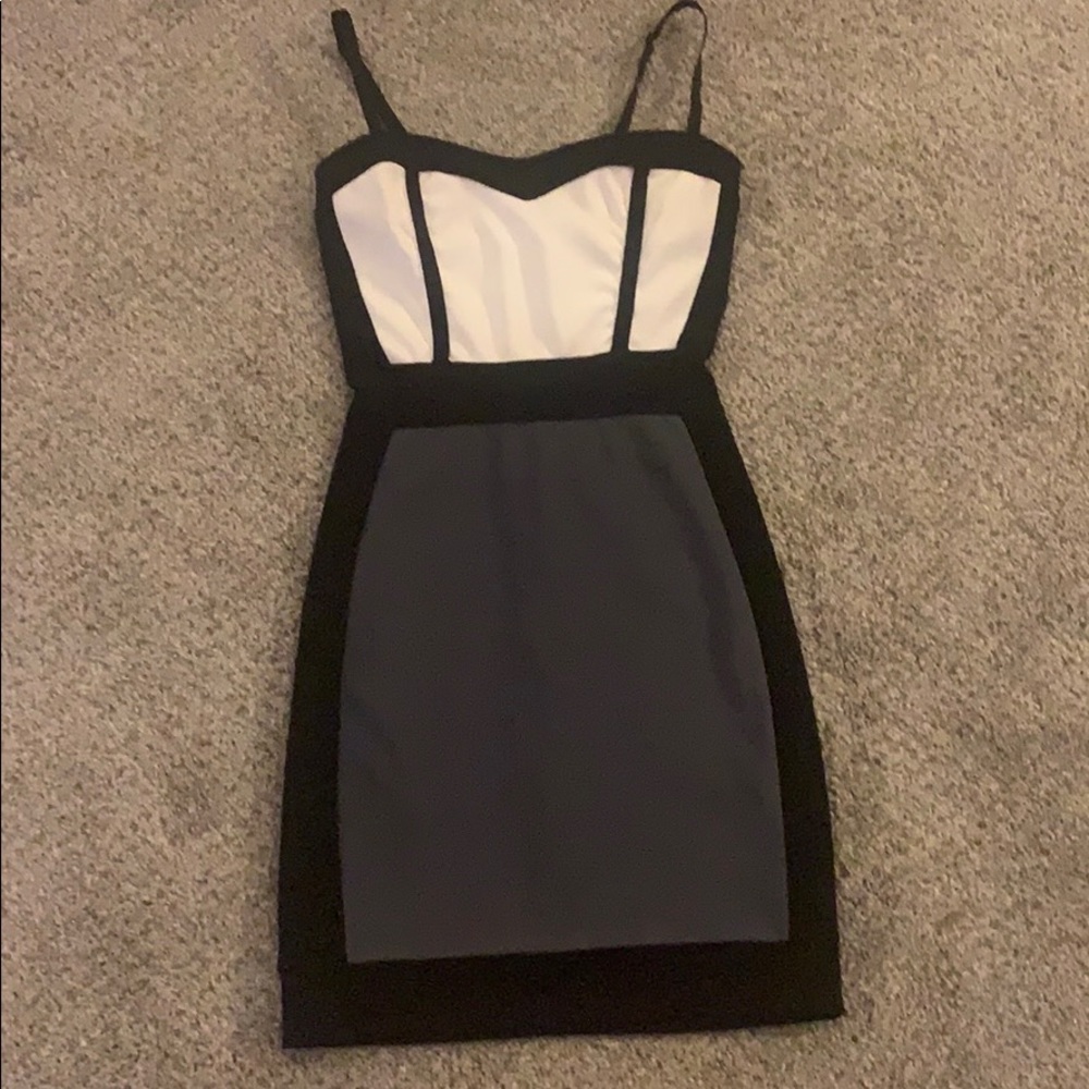 Color block sleeveless dress